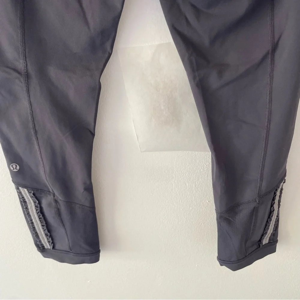 Lululemon Gray Purple Athletic Cropped Leggings - 27062